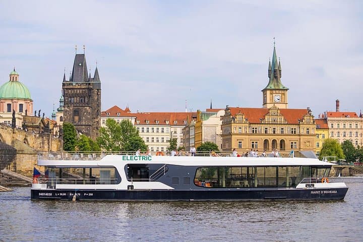 Prague 1-hour river cruise