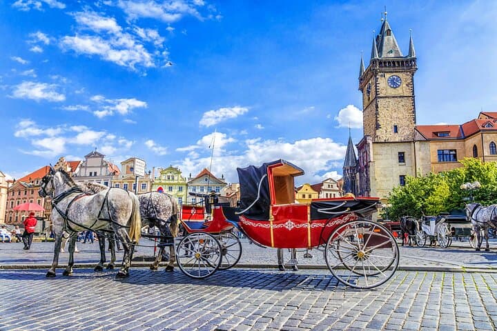 Charles Bridge & Old Town Prague Tour with Audioguide