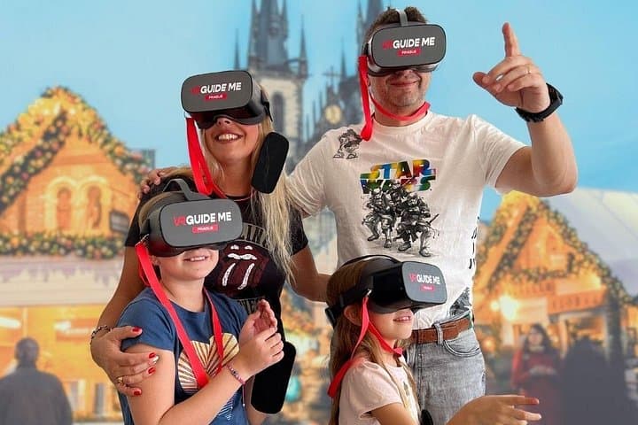 Prague City Tour with Virtual Reality