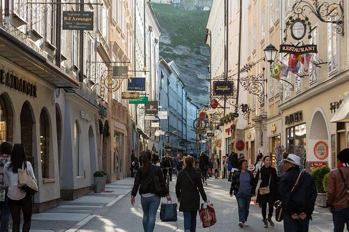Private 2-Day Tour Prague to Salzburg Via Cesky Krumlov