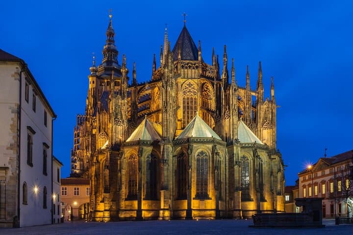 Tour experience in Prague for 4 Days