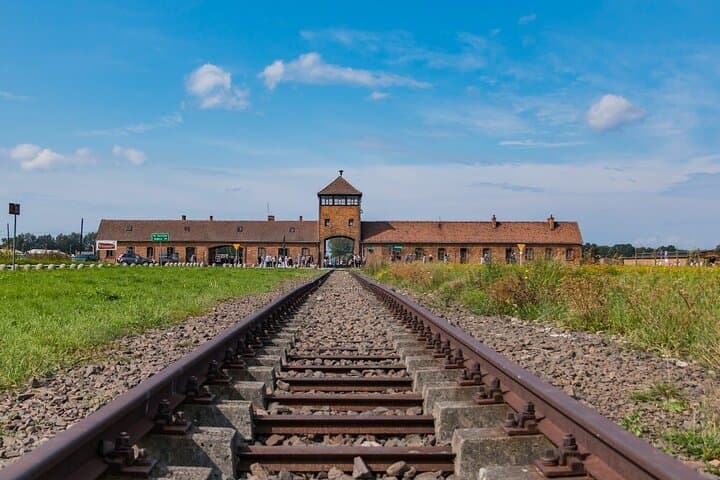 Private Tour to Auschwitz from Brno