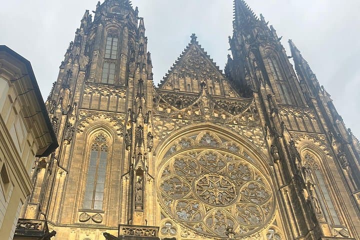 Centuries of History: Prague Castle Walking Tour 3€ + Tips