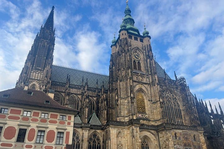 Centuries of History: Prague Castle Walking Tour 3€ + Tips