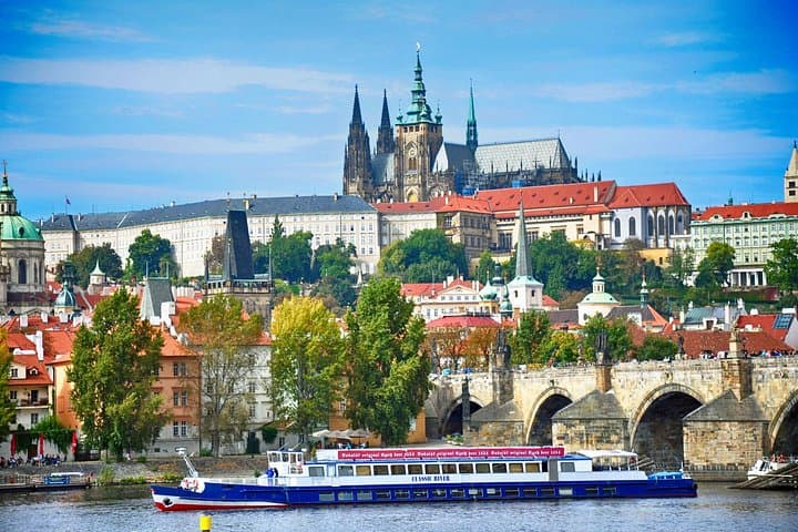 Prague Hop On Hop Off Tour with River Cruise