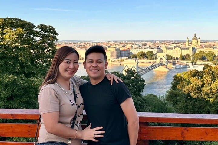Budapest Day Trip from Prague with Private Transfers and Guide