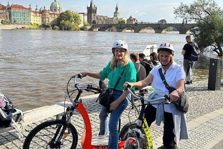 The Highlights of Prague on eBike or electric Scooter