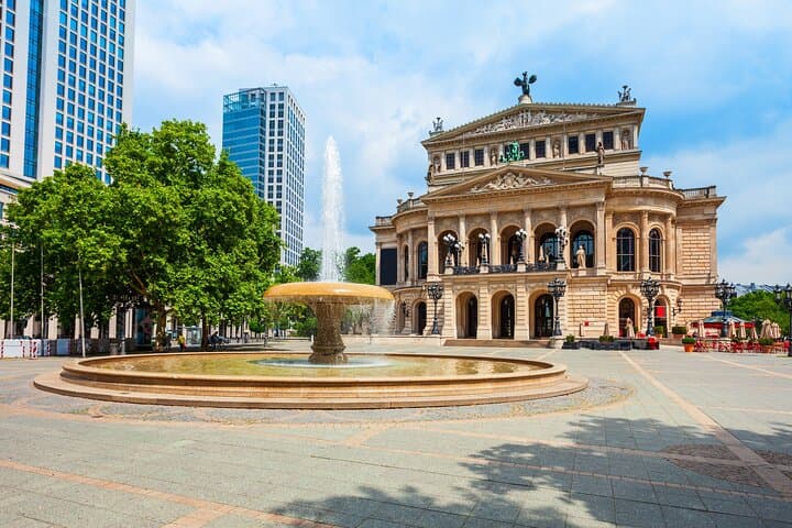 Prague to Frankfurt - Private Transfer with 2 hours of Sightseeing