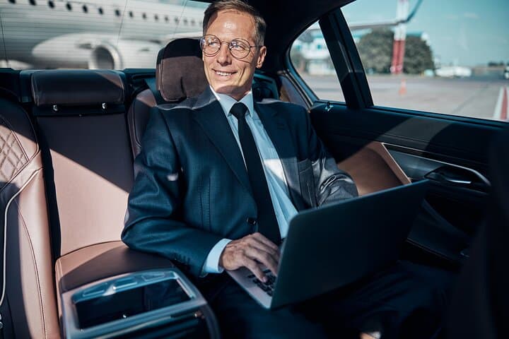 Prague Private Transfer to / from Prague Airport