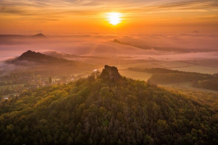 Cozy Winter Countryside Tour 4x4: Experience Authentic Bohemia