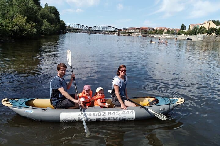 Canoe Prague – Splash into Fun!