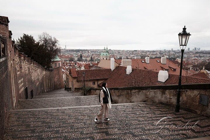 Prague Surprise Proposals and Portrait Photoshoot
