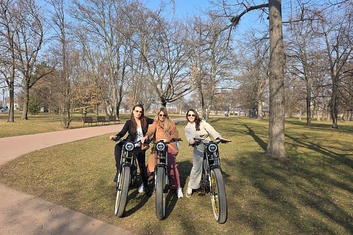 Prague's Highlights & Viewpoints, Sightseeing on Ebike