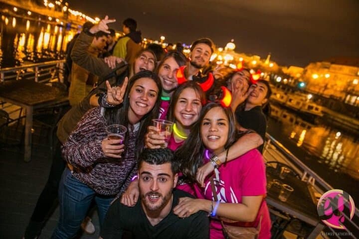 Sunset Booze Cruise with 2 hours of Unlimited Drinks on the Boat