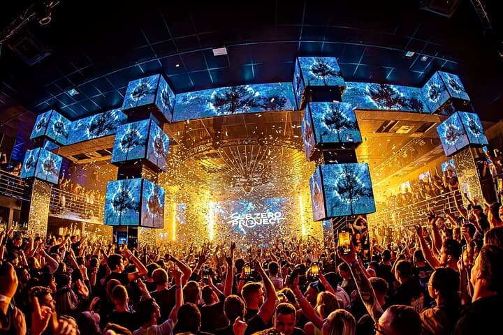 Prague : Boat Party + Epic NightClub After Party