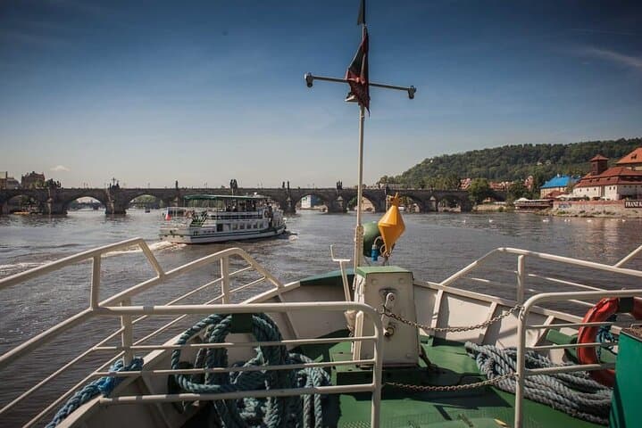 Discover Prague's Charles Bridge on Private Boat w/ unl drinks