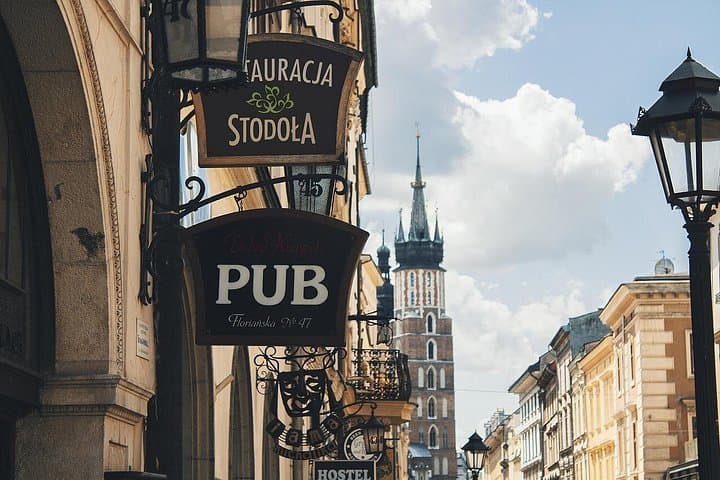 Krakow's Coffee Culture – Krakow is famous for its cozy cafes, where you can sip coffee while soaking in the city's atmosphere.
