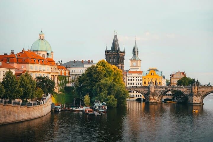 Gothic spires and Baroque charm – this is the heart of Old Town.