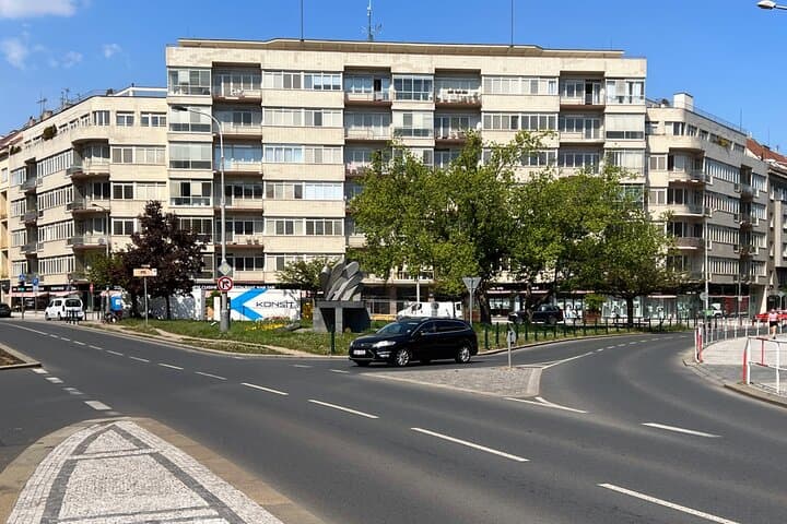 Discover Bauhaus architecture functionalism in Prague