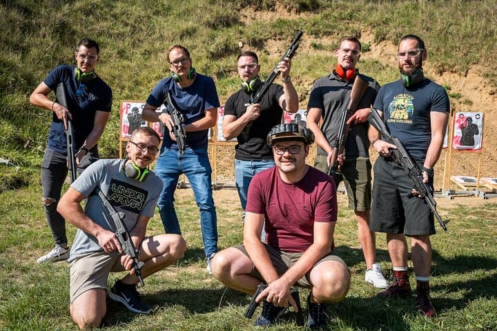 Prague: Outdoor shooting experience 3 to 10 guns + BUS Transfer