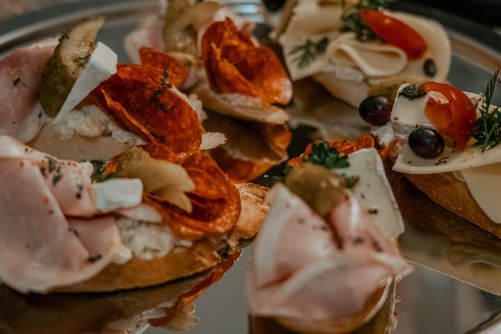 Bottomless Brunch by the Bridge