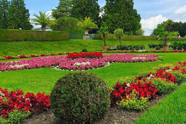 In winter, the château gardeners overwinter tender plants in the greenhouse and adjacent storage areas.