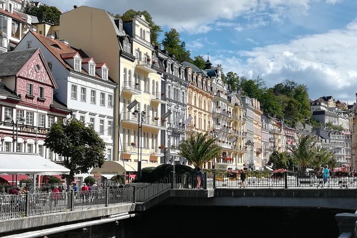 Excursion to Karlovy Vary from Prague in Spanish