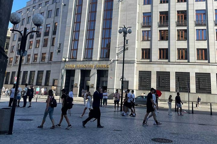 An Introduction to Prague: A Self-Guided Walking Tour