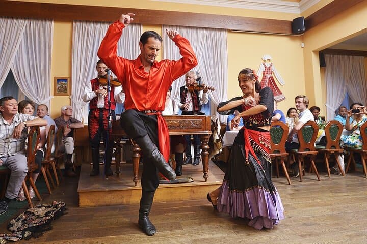 folk show, traditional dances