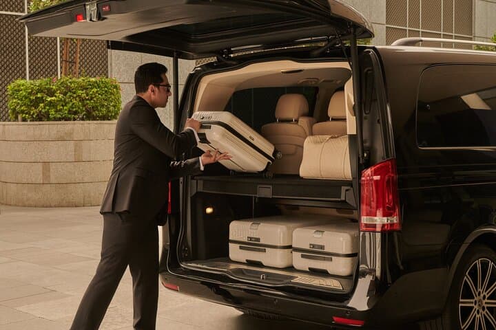 Comfort, safety, quality, and professional drivers — and so much more.
This is Mytripline.