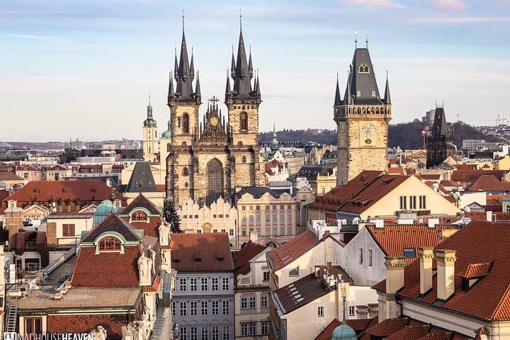 Prague Old Town Hidden Gems Tour with Local Food and Beer Tasting