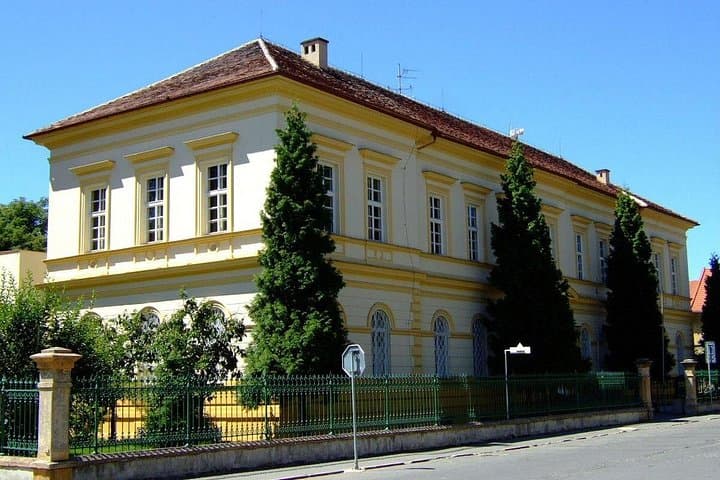 Private Historical Tour to Terezin Memorial from Prague