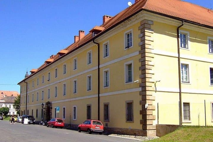 Private Historical Tour to Terezin Memorial from Prague
