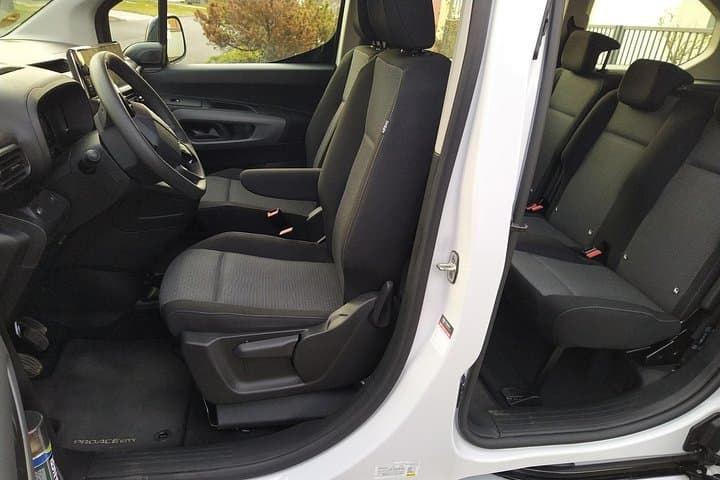 Your transfer in clean, well-maintained vehicles, regularly inspected and professionally serviced to ensure safety and comfort.