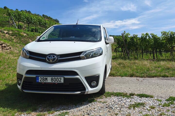 Private transfer from Prague to Budapest