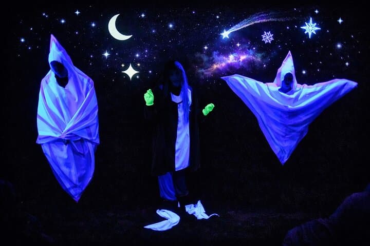 From the black light theatre show Images of Love