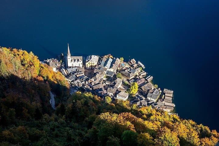 Prague to Salzburg Private Transfer with 2 hours of Sightseeing