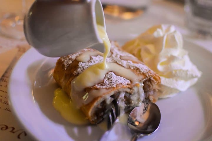 Prague Food and Beer Tasting Tour with Cafe Louvre