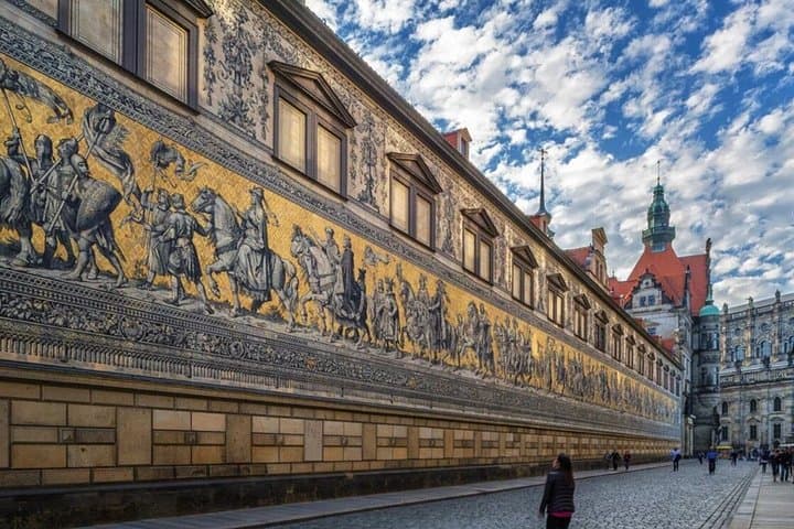 Mural of procession of the rulers of Saxony