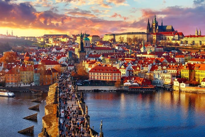 Prague Jewish Quarter Walking Tour - 4 hours with English Guide