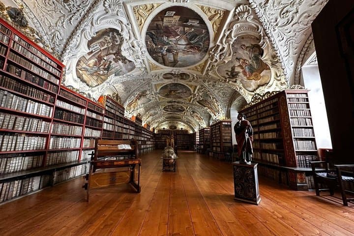 Grand City Tour of Prague