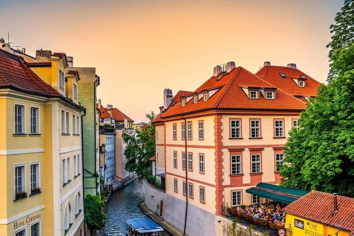 Grand City Tour of Prague