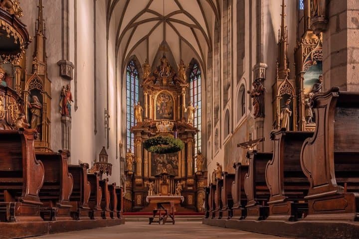 Echoes of the Past: Enchanting Český Krumlov Private Walking Tour