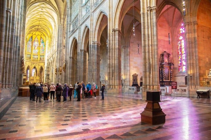 Skip the Line: Prague Castle Ticket and Introductory Overview