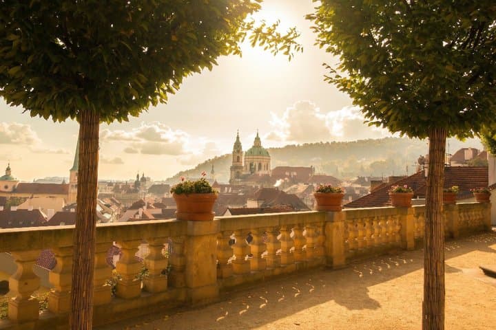 Prague Castle Tickets with Audioguide with Pick up in GPG Office