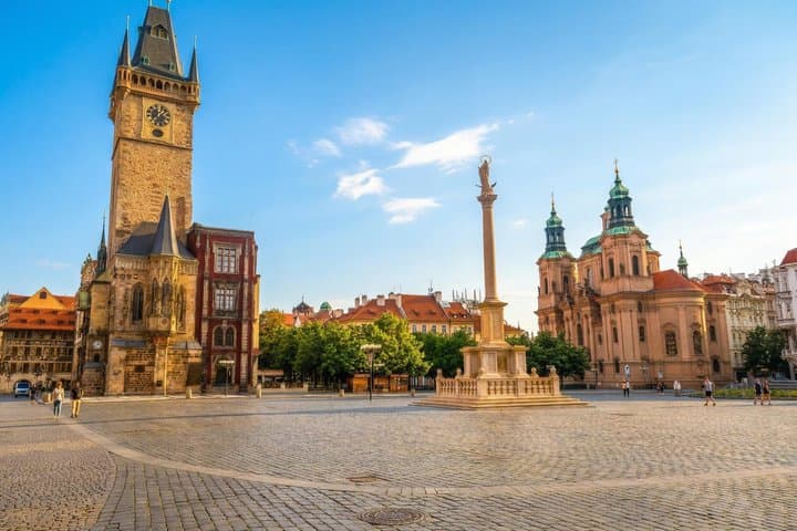 Prague Walking Tour of Old Town, Charles Bridge and Prague Castle