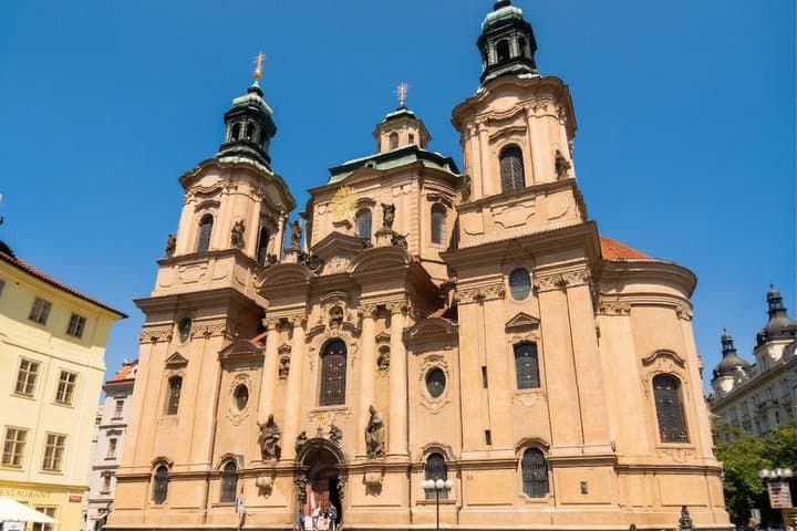 Prague Walking Tour of Old Town, Charles Bridge and Prague Castle