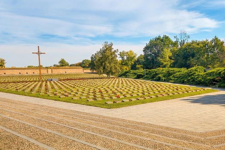 Terezin Tour Including Admission Ticket and Transfer & Audio
