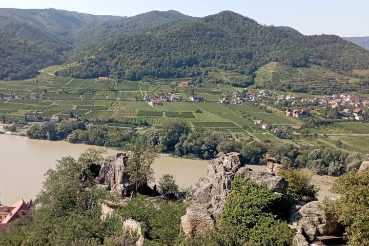 Shared Full Day Guided Tour from Brno to Wachau Valley