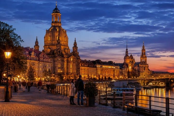 Private Adventure to Pravcicka Bastei and Dresden